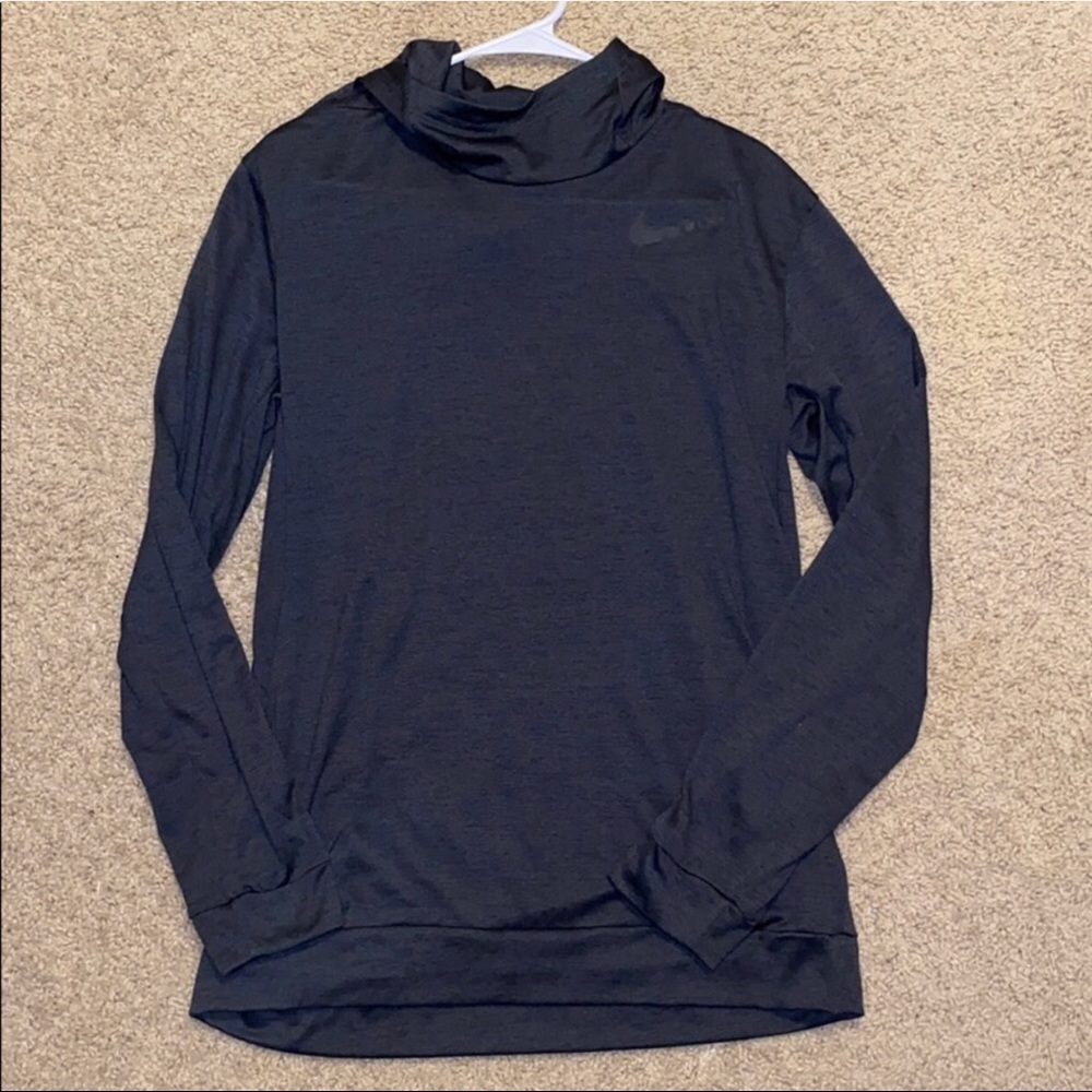 Nike sportswear light workout sweater/hoodie.